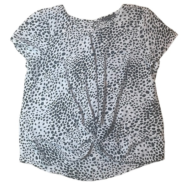 Adrianna Papell Tops - ADRIANNA‎ PAPELL Animal Print Shirt Medium Woman’s Black White Spring Summer